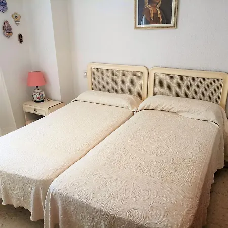Apartamento Edificio Geminis - Playa De - Solo Familias Gandía